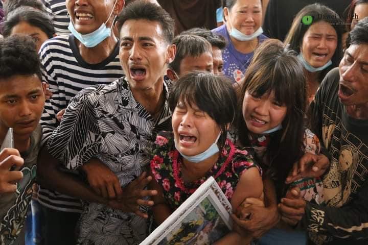 DTBESU's tweet photo. ▪️It has been a year since Kyaw Min Latt (b) Pho Toe died.
In 2021, Kyaw Min Latt, who was unjustly shot dead by the terrorist coup on March 27, died at around 11a.m on March 30.  Today marks the one year anniversary of the death of Kyaw Min Latt (b) Phoe Toe.
Photos -Dawei Watch https://t.co/YMbooJo1il