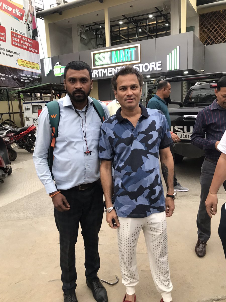 binaykumar111's tweet photo. Got a chance to have a snap with Sir @zubeengarg1 today in Guwahati. Thank you very very much sir 🙏 https://t.co/Vduetie6WU