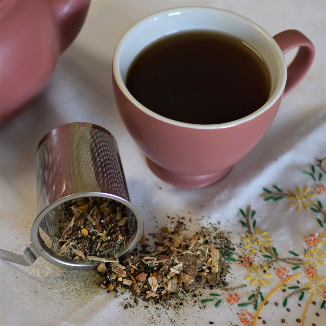 LakeMissoulaTea's tweet image. Have achy joints or simply want to maintain your mobility? *Joint Peace* is crafted with herbs that sooth joints (slippery elm, turmeric, white willow bark) and bursts with ginger flavor. #jointpeacetea #helpfulherbs #functionaltea #lakemissoulateacompany 
lakemissoulateacompany.com/product/joint-…