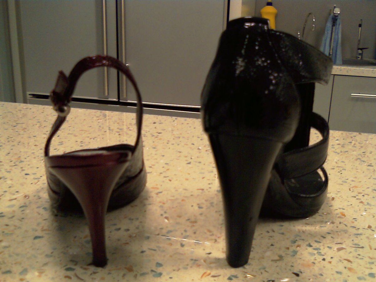 ShoeTreatment's tweet photo. Last night while doing my regular security patrol, I entered my fav 5th floor and sneaked under few desks and found this treasure. 
Licked all of them clean for the hard working ladies :-)
Follow @ShoeTreatment for more updates
#nightshift #womenshoes #workwear #shoeworship https://t.co/xbY9hSr0qx