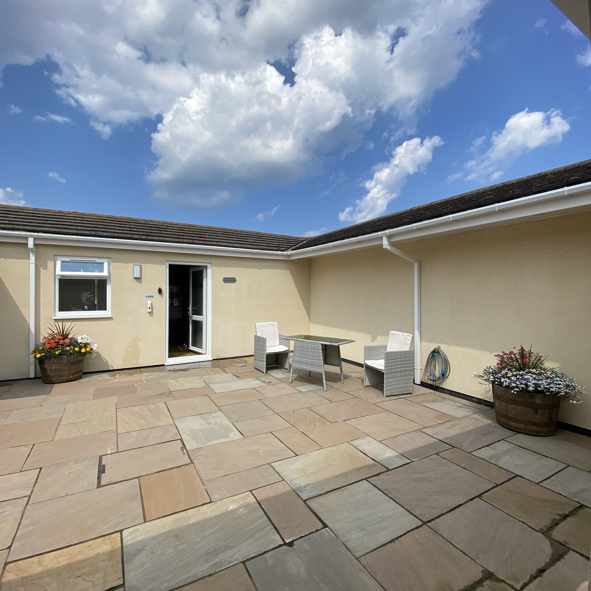 Looking for holiday accommodation for a nervous/reactive dog or a dog who likes to escape? Book our Stable Yard property, multiple dogs stay free! #dogfriendly #dogfriendlyholiday #dogfriendlyaccommodation