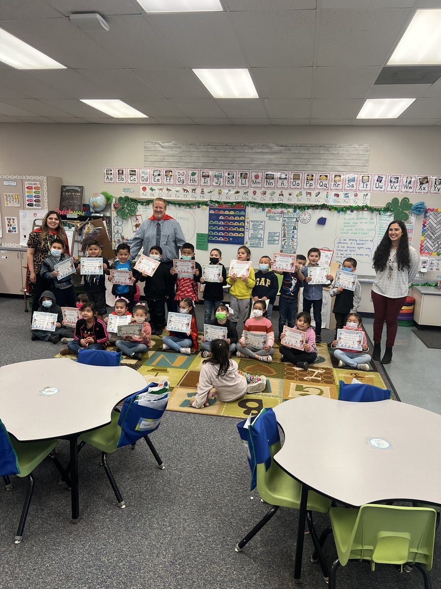 Our Kinder team taking the time to celebrate academic growth for our Dual students. We are seeing more students engaged and motivated to learn with #istation #BSDimpact #positiveimpact