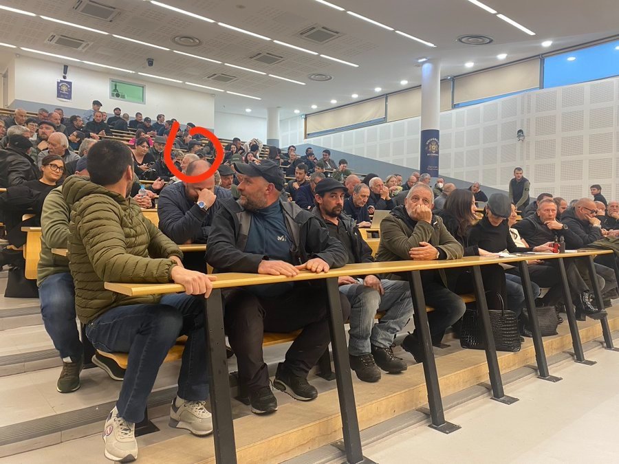 isulanabianchi's tweet photo. Septembre 2019
Mars 2022
Le sursaut #antimafia après l'assassinat de Massimu #Susini serait-il donc soluble dans le chaos ?
#CharlesPieri
Faites votre travail d'information réelle @FTViaStella : n'omettez rien.
@LeMediaTV @oroulot @edwyplenel @franceinfoplus @BenjaminIlly https://t.co/WMxE9Cue1p