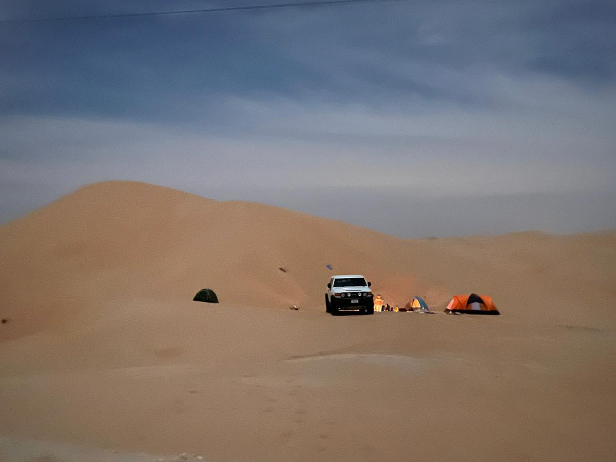 NFTJU07's tweet photo. Desert camping in the Milky way Abu Dhabi #MMPositivity π·π₯ https://t.co/pvvEYupYkf