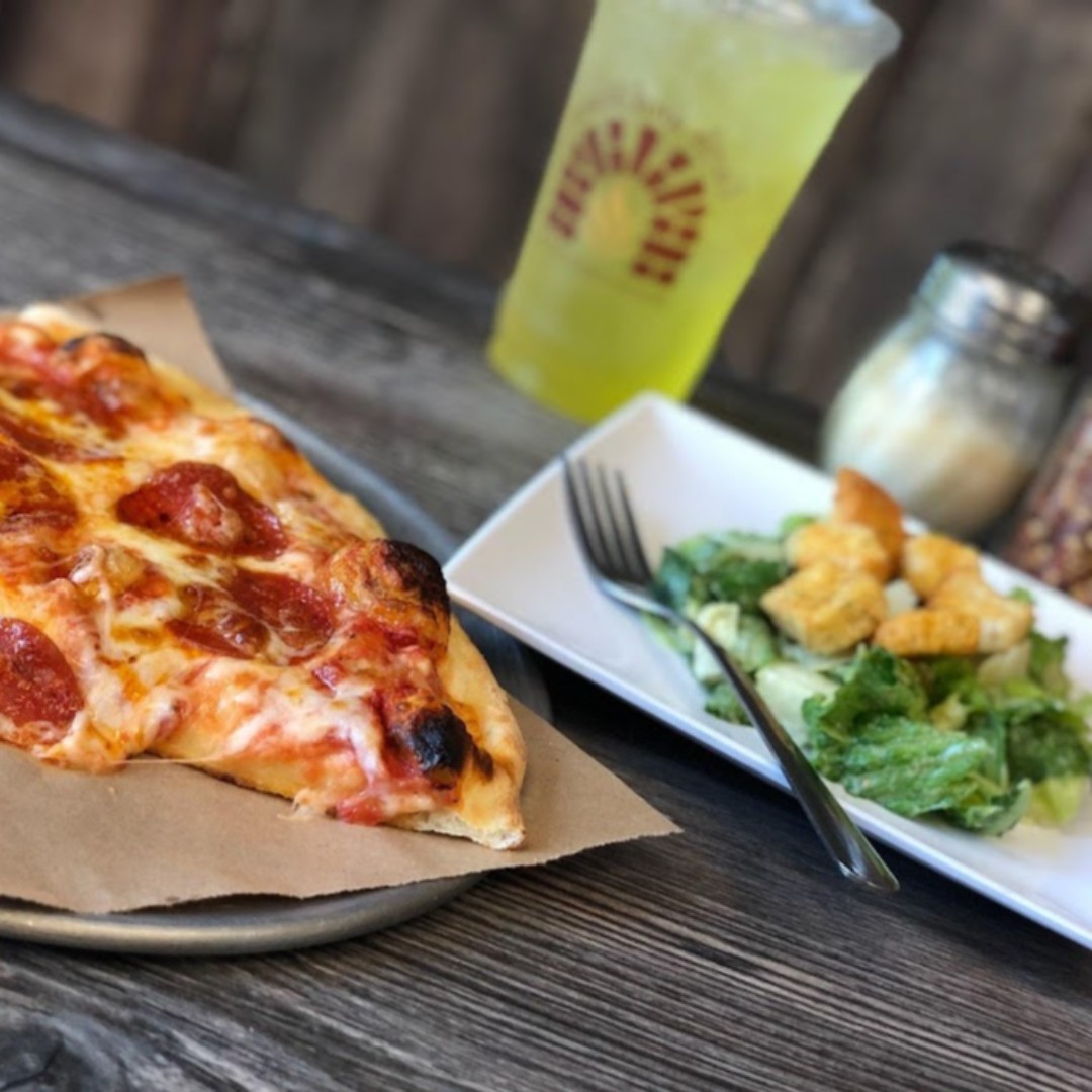 EarthandStoneAL's tweet photo. We'll be here at Campus 805 with your favs all night! 😍🍕 🥗 (Well, until 9...) See you there! https://t.co/qhkIPemcdC