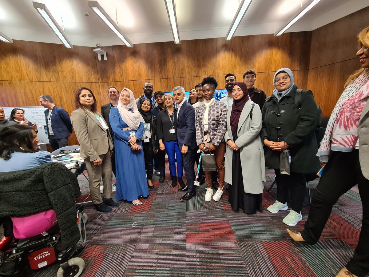 UELAdviceCentre's tweet photo. 💫Stars in the #Legal profession providing inspiration to our @UELAdviceCentre @SBL_UEL stars in the making! https://t.co/Qp3pRxn3Wm
