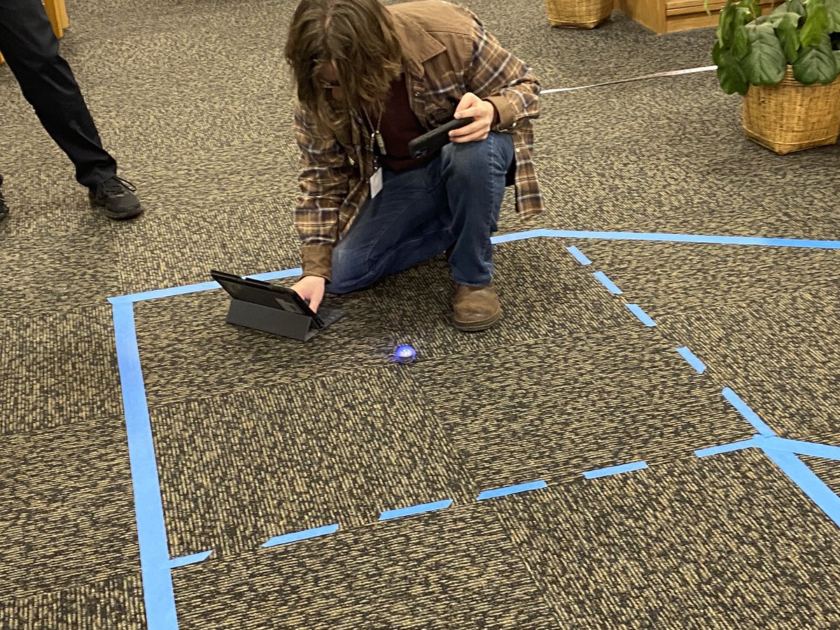 appersona's tweet photo. Day 2 of using SpheroMinis to show our trig in Geometry!!! @Marcus_HS @Kernse1 https://t.co/vvz9JcUVZj
