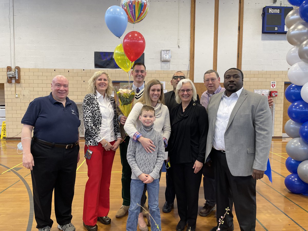 Congratulations to our own Katie Willet, APS Middle School Teacher of the Year! <a href="/APSVirginia/">Arlington Public Schools</a> <a href="/SuptDuran/">Francisco Durán, Ed.D.</a> @BarbaraKanninen <a href="/ReidForSchools/">Reid Goldstein</a> <a href="/BoykinBryan/">Bryan Boykin</a> <a href="/WMS_WolfPack/">WilliamsburgMS</a>  apsva.us/post/aps-annou…