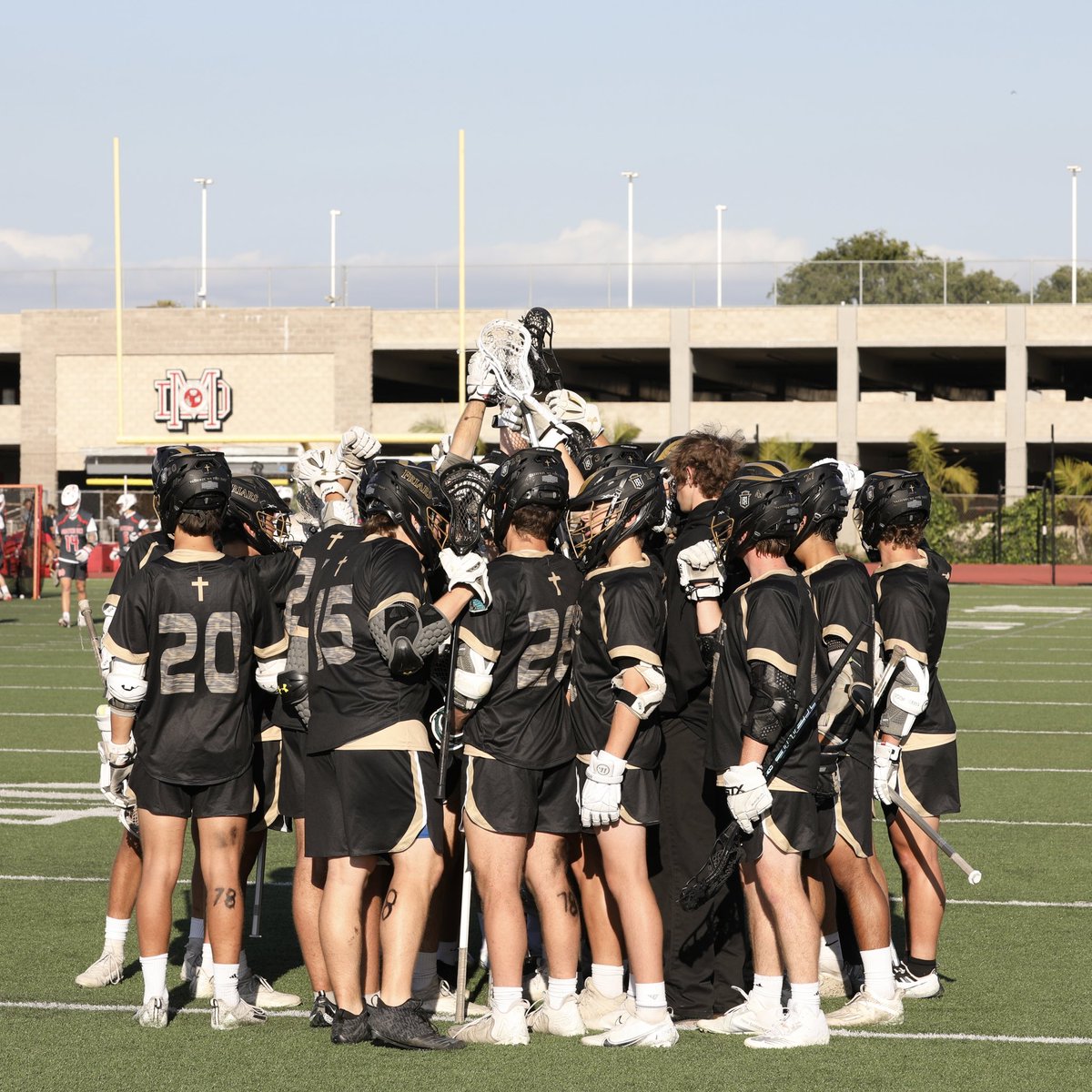 ServiteFriarLax's tweet photo. An all around tough day for our team, school, and brotherhood yesterday. Proud of the way our men battled through an emotional day to show what our program is about - toughness, heart, and family.
#credo #RIP78 https://t.co/byGDY4GCzy