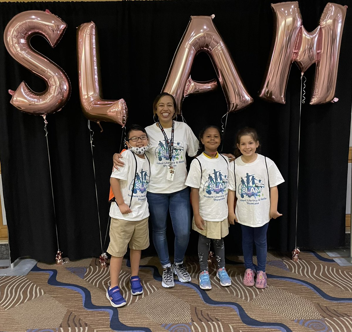 Mikki_Bteaching's tweet photo. So much fun celebrating literacy and art at the SLAM Showcase with these young readers and artists! #hcpsslam #kidslit #librarylife #ssyra #celebrateliteracy #pantherpride https://t.co/JkieilXPkj