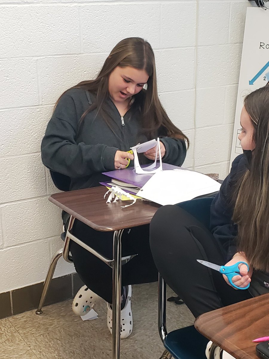 8bBmms's tweet photo. Math State Testing done, so we put our problem-solving skills to the test! Can you fit through a piece of paper, cutting only a hole through it? #bmmstitans https://t.co/oBdJFv3OL6