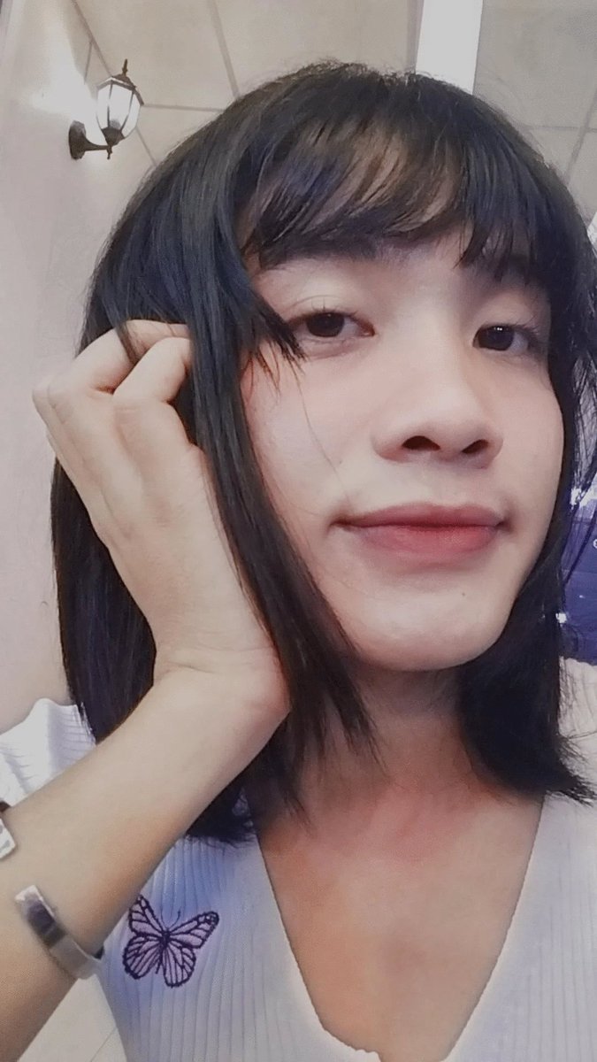 ဒီက မမလဲချစ်တတ်တယ်နော်😘