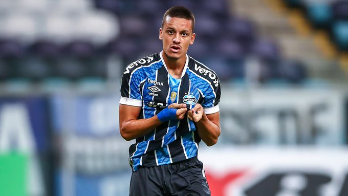 GREMIONEWS7's tweet photo. RECUSOU

Grêmio recusa proposta do Atlético-GO do atacante Ricardinho.

O time do Grêmio solícito que ele voltasse de imediato ao clube para se reintegrar ao grupo para disputar a série B após a final do Gauchão.

📸:Lucas Uebel
🗞: Opinião Tricolor -Twitter. https://t.co/tcJpxHcJ95