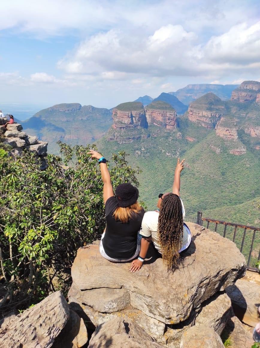 05Phiny's tweet photo. #Thembafor2million  #cryingduringsex  #KasiMagicSauces #TheWifeShowmax #DiepCityMzansi #NATASHA let’s do Panorama route , 5star lodge , shuttle to pick you and your 5/6 friends at your door step ,access to all attractions plus the game drive #KhakanyaTaxiTours #WeRideWithPride https://t.co/17psRh5QXr