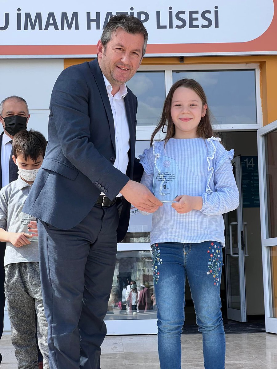 Devrek_100's tweet photo. Akıl ve Zeka Oyunları ilçe yarışmasında Okulumuz 4/B Sınıfı öğrencisi Zeynep Sümeyye Sarsık Mangala yarışmasında İlçe 1.’si, 4/C sınıfı öğrencileri Talha Cıvak Küre yarışmasında Simay Güllüoğlu Equilibrio yarışmasında İlçe 1.’si olmuştur. Öğretmen ve Öğrencilerimizi tebrik ederiz https://t.co/cIlbf01ioZ