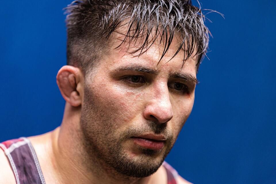 Gönül tabi ki şampiyonluk isterdi ama bu Avrupa Şampiyonası'ndan ülkeme gümüş madalya kazandırarak ayrılıyorum 🇹🇷

Maçta yaşadığım sakatlığı merak edenler oldu; sağ olun iyiyim çok şükür. Hedefler bitmez tükenmez, Dünya Şampiyonası'nda bizi bekleyen bir altın madalya var 🖐️🙏