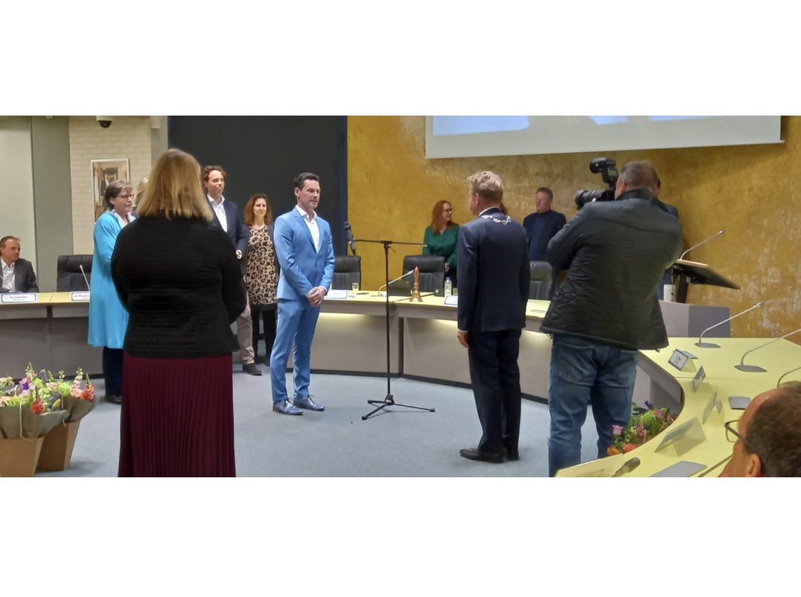 holtm08's tweet photo. Vanavond de nieuwe BGL fractie geïnstalleerd, waaronder ik ook de komende periode 2022/2026 in de raad zit. https://t.co/YVT9c9P2EI