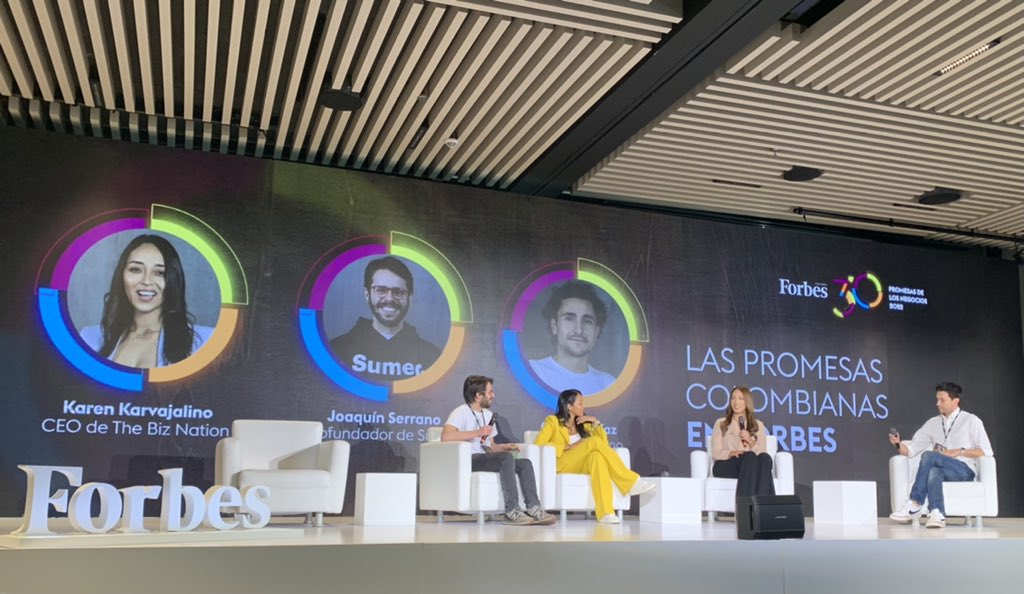 DomunLatam's tweet photo. Felices de ser una de las #30PromesasForbes de @forbescolombia con @Karencarvajalin de @thebiznation_ y Germán Díaz de @aptuno. Aquí estamos apostando por generar valor y transformar vidas 🙌🏽 Gracias Camila Bernal por moderar este espacio espectacular 🤩 #SumerSuma https://t.co/Oz7V2oqxrU