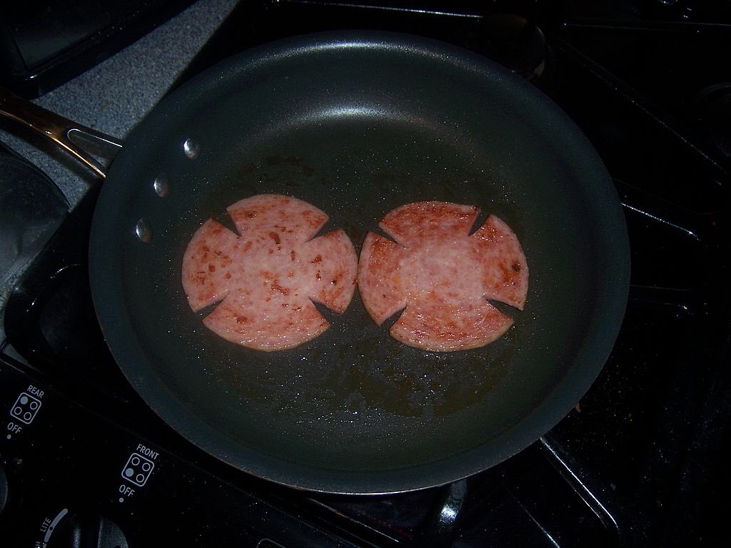 RegionalUSFood's tweet photo. Pork roll a.k.a. Taylor Ham (New Jersey) https://t.co/usU6Ddw5aa