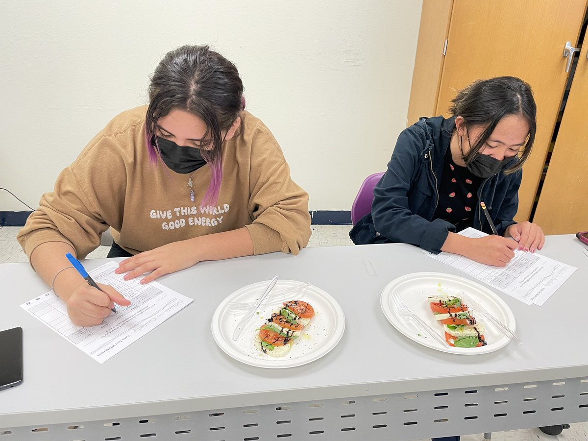 aechsculinary's tweet photo. Mcallen ISD’s Culinary Arts students learned about salads this week. They assembled an attractive Caprese salad, fruit salad, and tasted bound salads. #salads #yum @McAllenISDCTE @McAllenISD @RoweCTE_CRivera @McHiCTE1 @MemorialCTE https://t.co/RehZh4m7nw