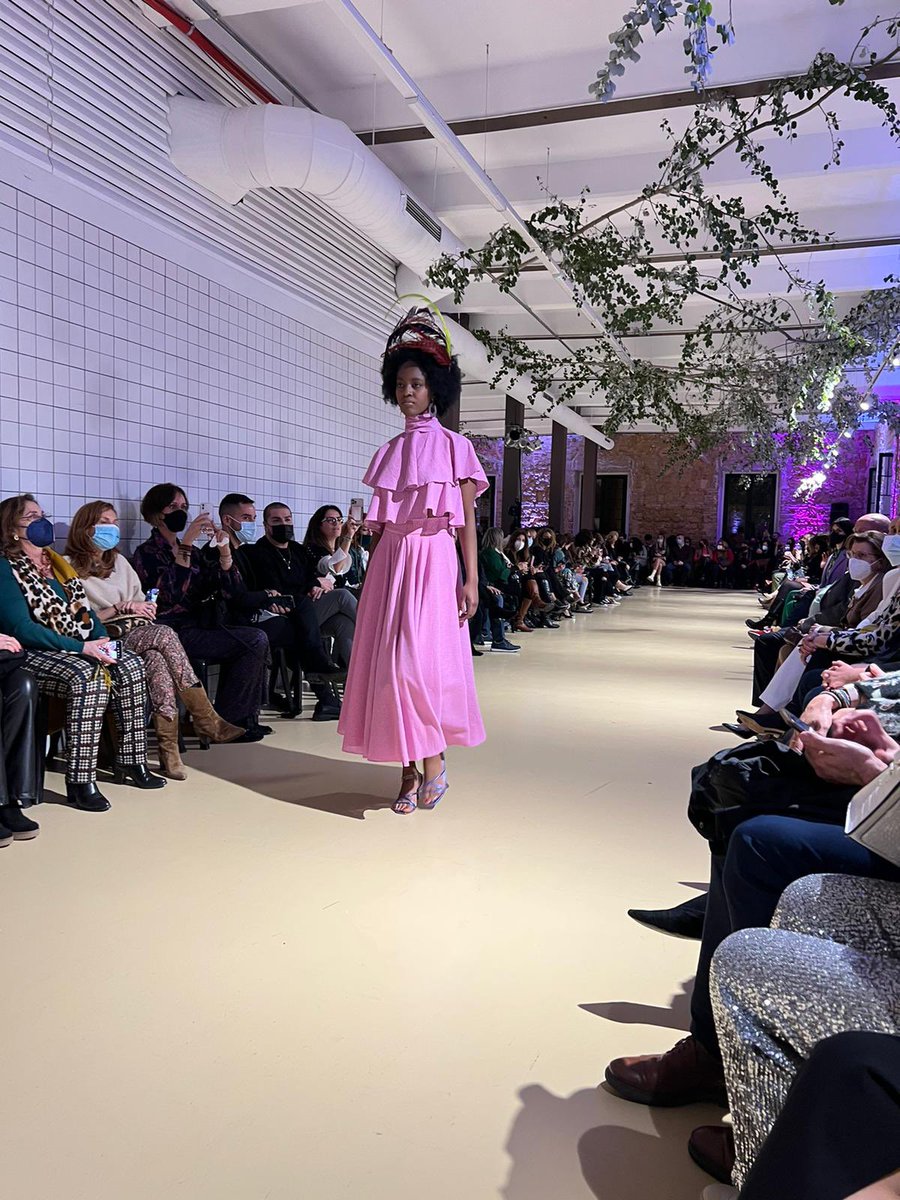 El Cuartel de Artillería ha acogido la presentación de la nueva colección de uno de nuestros diseñadores murcianos con mayor proyección, <a href="/JavierMarmolLo1/">Javier Marmol Lopez</a>, patrocinada por <a href="/LexusMurcia/">Lexus Murcia</a>.

Enhorabuena por ‘El viaje’ y gracias por llevar el nombre de nuestro municipio allá donde vas