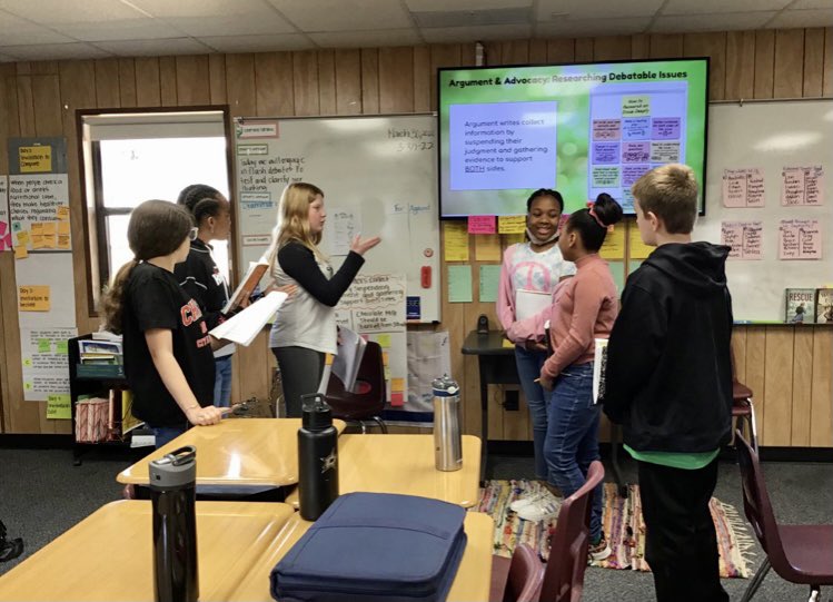 kate_crowell3's tweet photo. We’ve spent some time researching debatable issues and today we took it to the next level! What a productive morning! #Nisdela @kellipalmerNISD https://t.co/xCfONTYjeN