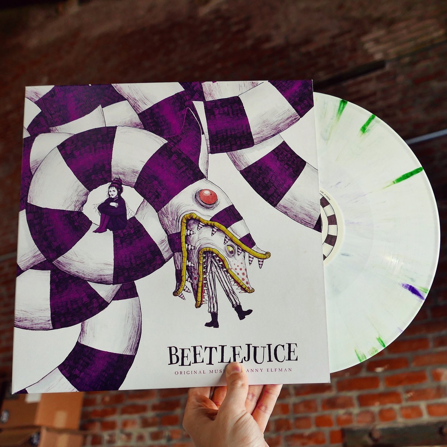 Specialisere film Busk Waxwork Records on Twitter: "BEETLEJUICE was released in theaters on this  day in 1988! We are asked daily if we will be bringing our deluxe BEETLEJUICE  soundtrack vinyl back from the grave.