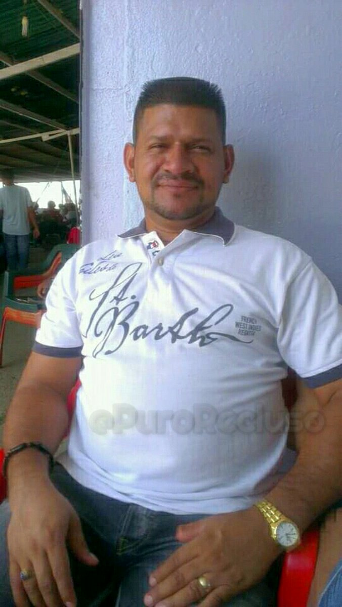 PuroRecluso's tweet photo. __________________
🔥VÍCTOR IVÁN🔥

Sabroso convicto que sigo teniendo el placer de comer...

Me encanta como le ajustan sus bóxer de lycra.

Síguenos @PuroRecluso
❤️✓
��✓ https://t.co/0bIdWEaGYP