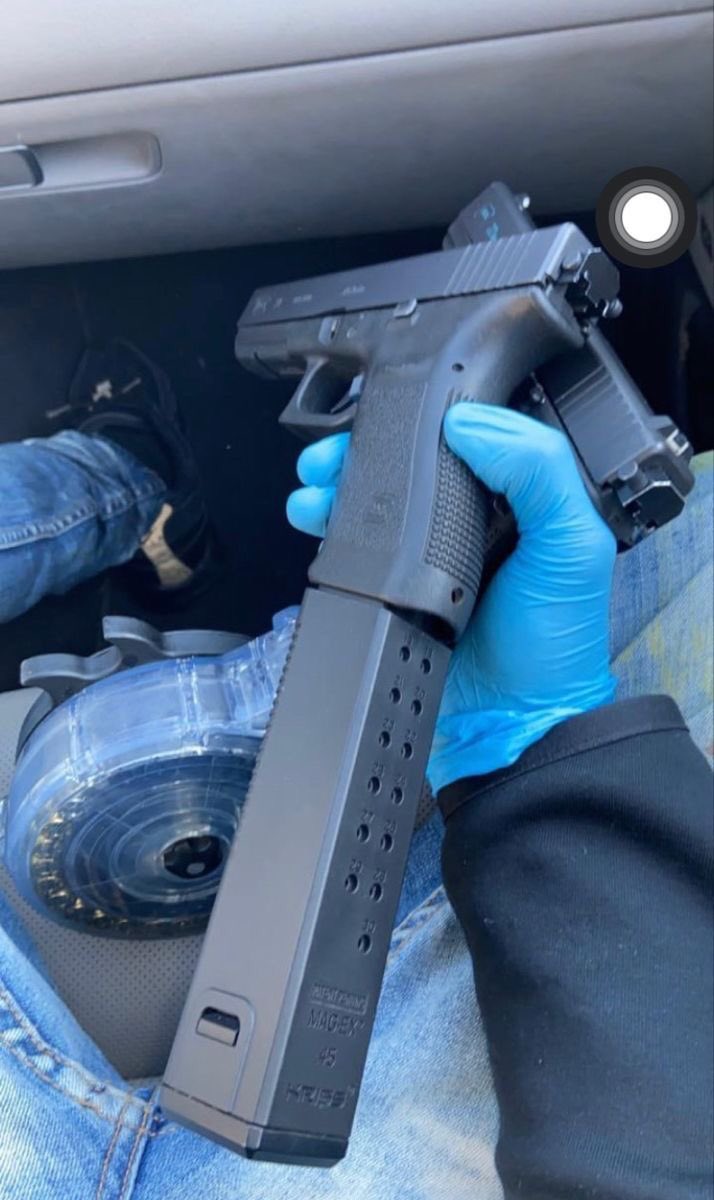Chalk2324's tweet photo. Ready to go to the wild to try the effect of fully automatic shooting.
#babygirl #Adultery #LetsPlayLays24EP1 #Glock #glocktalk #teamChrisRock #knife https://t.co/20FgcBLgFy