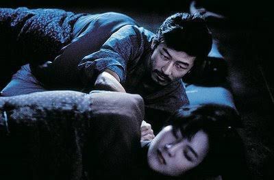 『御法度』（1999年）

1865年京都。新選組が募集した新たな隊士志願者の中、一際異彩を放つ美少年 加納惣三郎。彼は剣豪 沖田総司をも手こずらせる程の剣の腕の持ち主だった。
そしてもう一人、剣の腕を認められた田代彪蔵。彼は衆道（男色）の気を持ち、惣三郎を衆道に引きずり込もうとしていた。