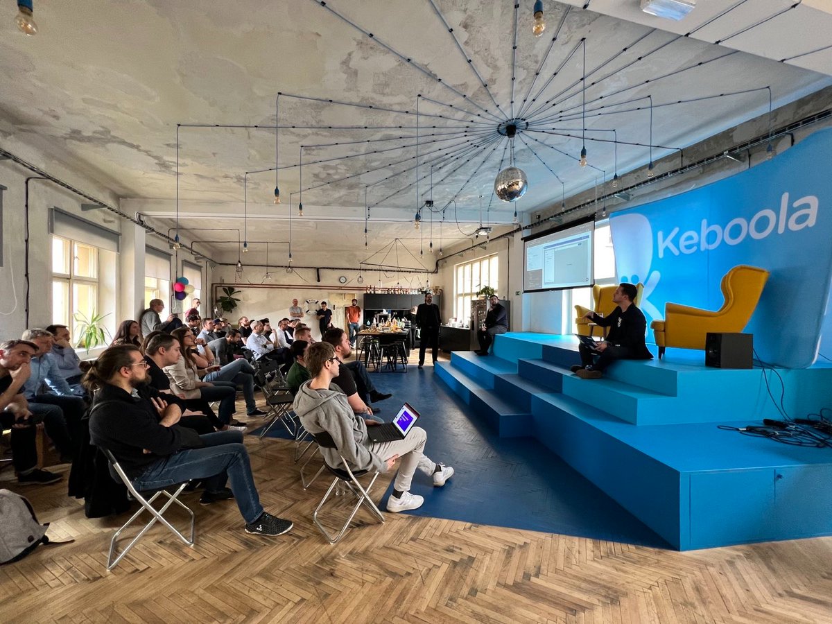 keboola's tweet photo. We had a lot of fun yesterday. And yes, it was in person! :)
Our partners from @ExasolAG, @thoughtspot and @integromat  joined us at our live partner Meet &amp; Greet at our HQ in Prague. We had a full room of clients and consulting partners, and made loads of new connections. :)) https://t.co/551ZdG4Zw7