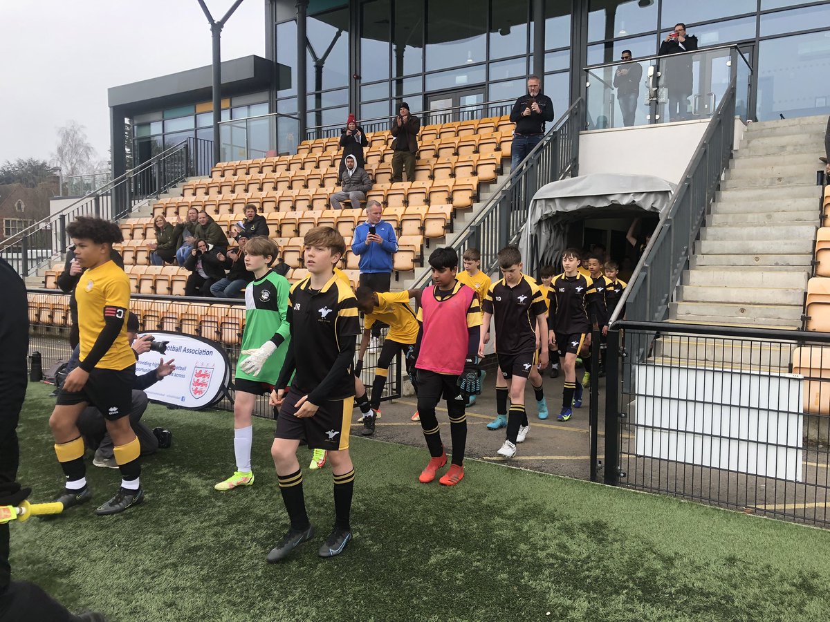 JHGS_Sport's tweet photo. 🏆Year 8 County Cup Champions🏆 An amazing 4-1 victory against the Buckingham School sees JHGS lift the trophy. Goals from Max C &amp; a hat-trick for Maks W!⚽️ Well done to all involved. MOTM - Maks W #Champions https://t.co/8v2H121Ekp