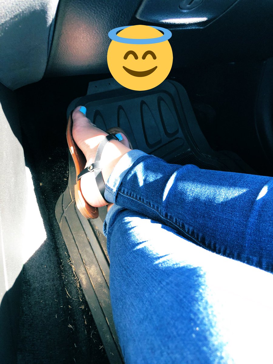 sexy_witch_s's tweet photo. #swinger  #cuckold #feet #pies  #horny  #hotwife  #latina  #milf https://t.co/c2xf2fTaRY