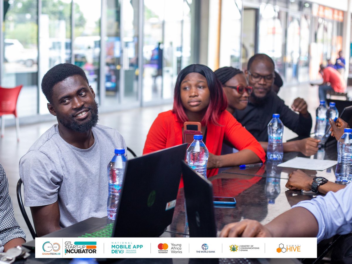 KumasiHive's tweet photo. Today we wrap up the Incubation Phase of the #FreeMobileApp with Flutter training where our incubatees had the chance to pitch their business ideas to other startups and a jury for feedback.
#Incubatees #GTL #Startup #StartupMeetup #Networking https://t.co/1aQa8lpTCO