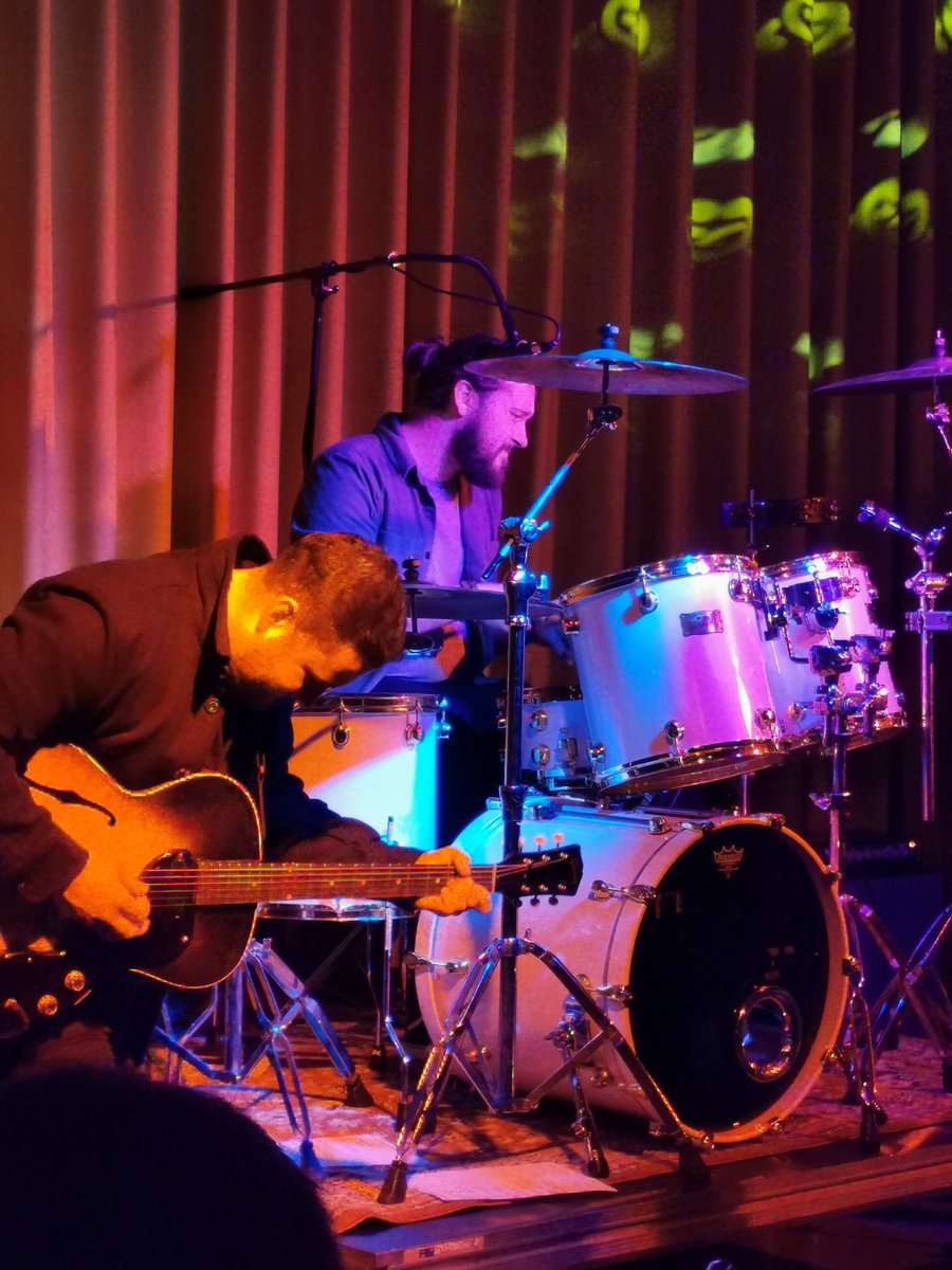 Just over 2 weeks until I'm in a dimly-lit room, surrounded by slightly tipsy strangers, taking pictures of everybody's future favourite band all over again 🎶🥳