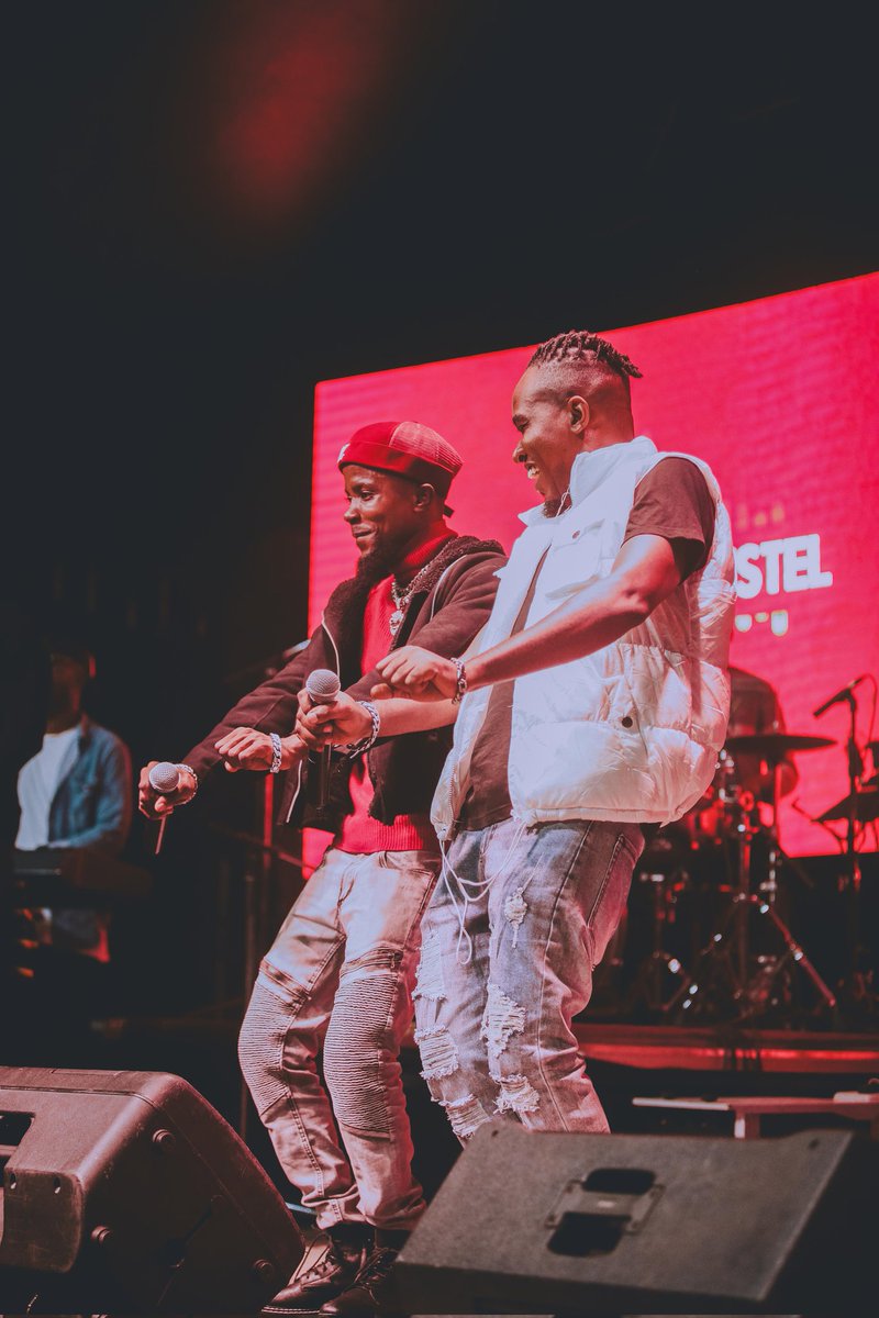 Dj_Philbyte's tweet photo. The vibe Machine himself,Mr.KIZIGENZA😎Thank you friends of @amstelburundi
#runtowndjs #kizigenza #partymasters #vibes #mood #enjoy #Amstelveen https://t.co/Y2K19E7ke5