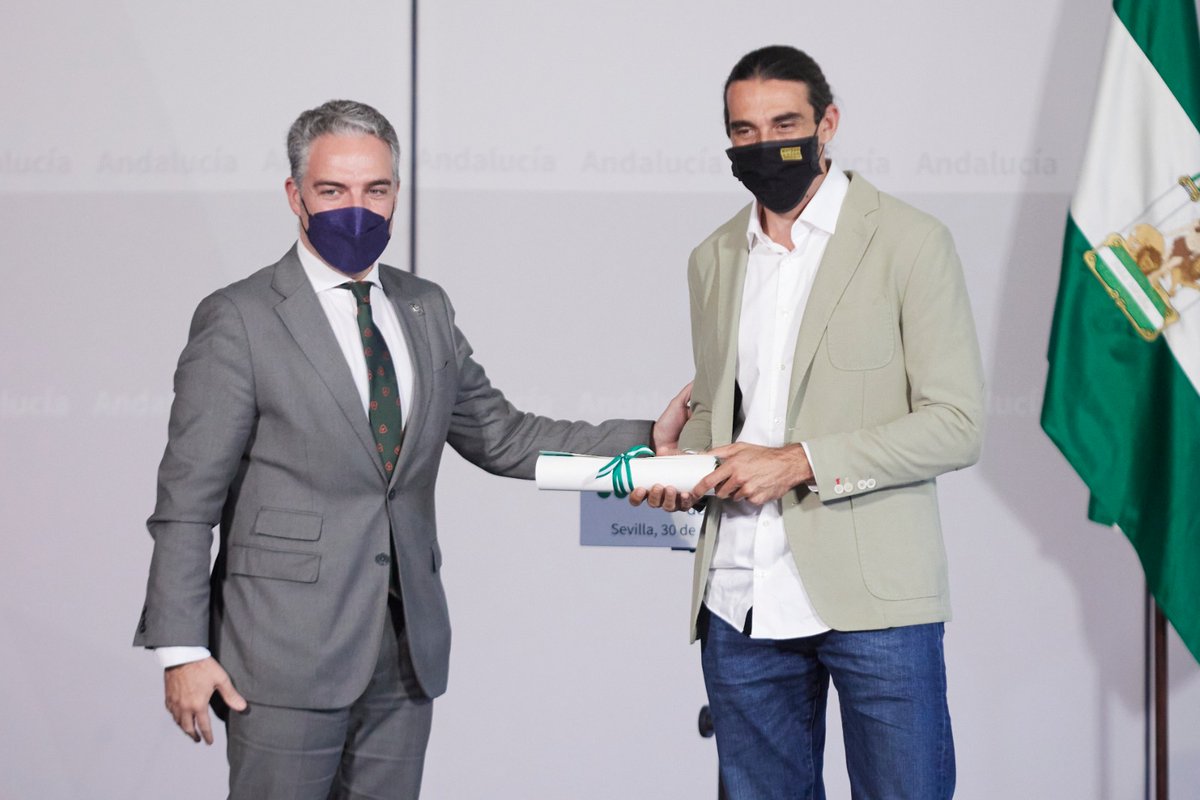 Hoy hemos entregado los 'Premios Andalucía de Periodismo' que reconocen la labor de profesionales que han dado lo mejor de sí creando contenidos de grandísima calidad en los que se retrata a nuestra tierra. 

Enhorabuena a todos y cada uno de los galardonados.

#TalentoAndaluz