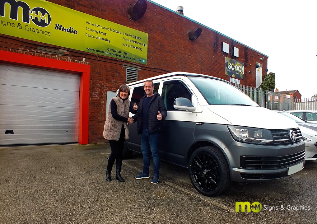 MMSignsGraphics's tweet photo. #WrappingWednesday
This VW Transporter part wrap looks great with this Charcoal part wrap, completely transforming the look of the van into something unique π€©
#Halfwrap #Vinyl #Charcoal #VW #Transporter https://t.co/zleeYLzdQ9