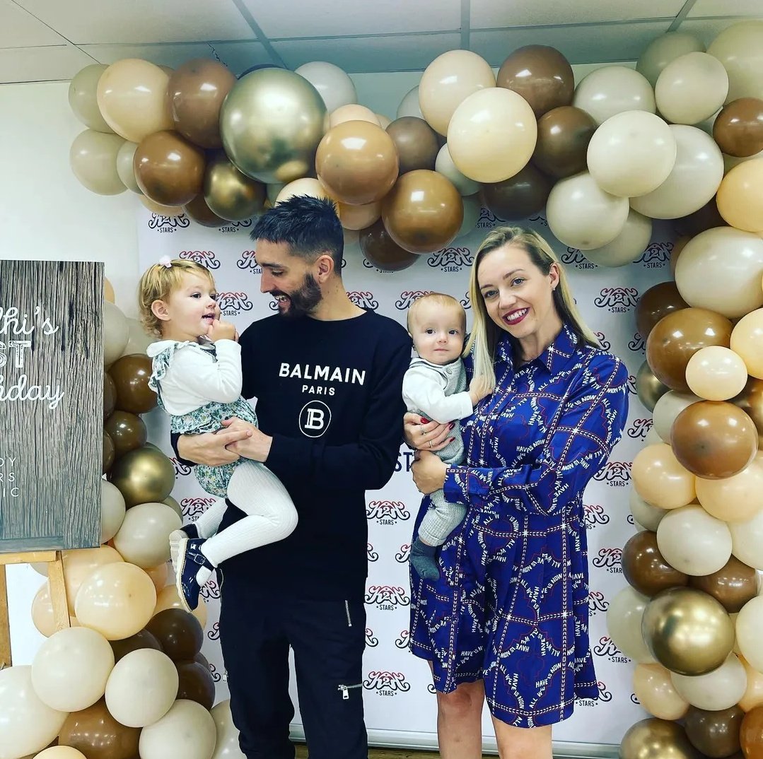 LissJade_'s tweet photo. RIP Tom Parker. 33 .. no age at all 😪 My heart majorly goes out to his beautiful wife &amp; children. Never take a single day for granted and never wait to tell somebody you love and care about them. Heartbreaking 💔 https://t.co/YJwJ6Jt0fs https://t.co/yRlJQKA6Jx