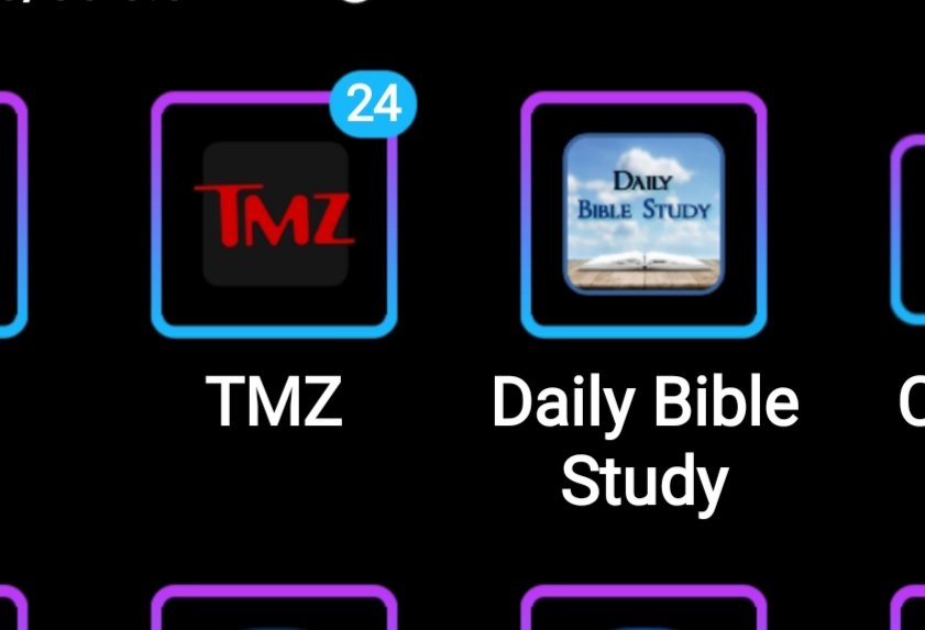 Listen, i get it if u dog me for having the tmz app on my phone. But u should know its located by my daily Bible study app so that kinda evens it out, right? 😋
#ThouShallNotJudgeMe