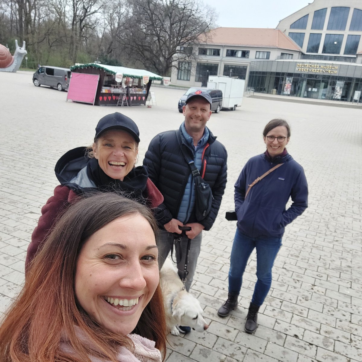 forscha's tweet photo. Augen auf für die Wissenschaft - bei unserer heutigen Ortsbegehung für die #münchnerwissenschaftstage und #forscha22. Danke an #deutschesmuseumverkehrszentrum, #altekongresshallemuenchen und #edithhaberlandwagnerstiftung. (Hh) #mwt22 #forscha #MINT #wissenliveerleben #machmint https://t.co/vMo6pHFKpJ