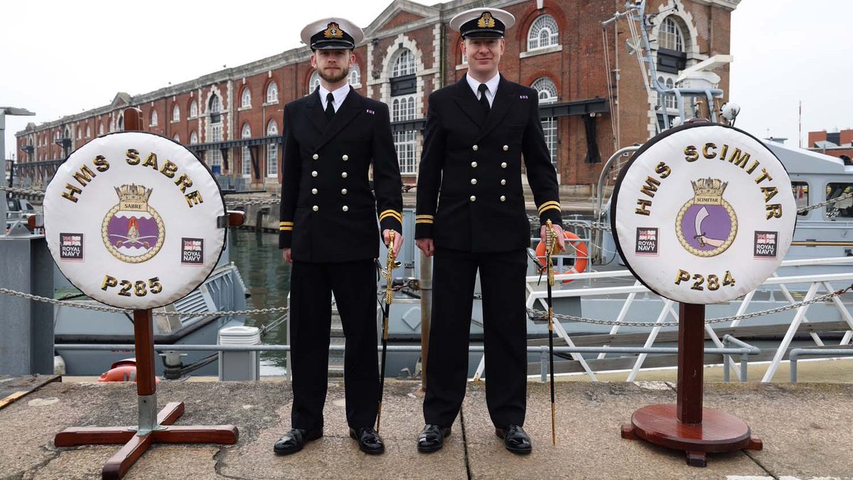 RoyalNavy's tweet photo. Farewell old friends... 🇬🇧⚓️

Today we said goodbye to @HmsSabre and @HmsScimitar after nearly 30 years in service.

The patrol ships were decommissioned at @HMNBPortsmouth after long careers, which notably saw them serve as guard ships in Gibraltar.

▶️https://t.co/7tScPBJqak https://t.co/9volwzWcxg