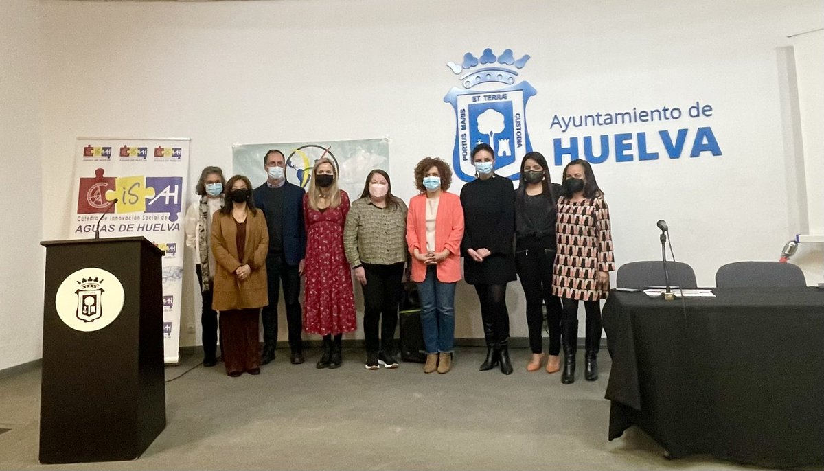 AguasDeHuelva's tweet photo. Asistimos junto a @UniHuelva y @DipuHU a la presentación de los resultados y acto de clausura del proyecto Cuida5+ y curso de Orientación Laboral en el sector de los cuidados en el que ha colaborado nuestra @catedraAH. Nuestra enhorabuena a la organización, alumnado y profesorado https://t.co/PxqHlMuKXq