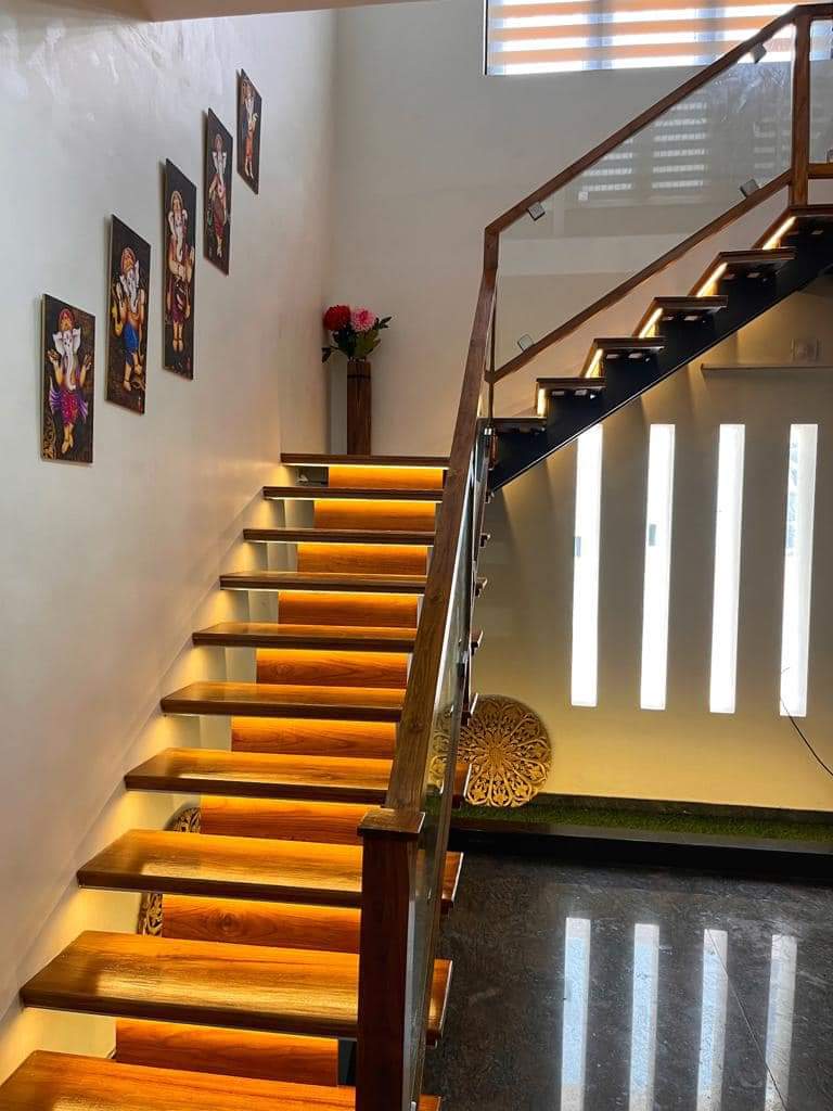Equities_Fraise's tweet photo. My new home stairs.. https://t.co/Pc28Uzovvi