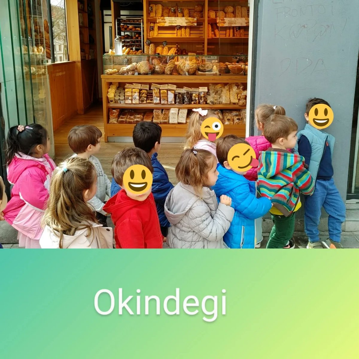 salesdeusto's tweet photo. Koloreak jaten dira proiektua amaitzeko auzoko dendak bisitatzen ibili gara #elikagaiak #3urte #hauhezkuntza #salesianosdeusto https://t.co/8T1lyqOVAt