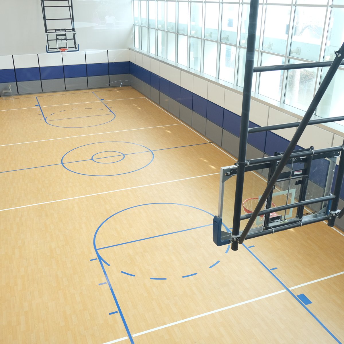 At Fort we believe in a holistic approach that includes therapy, nutrition, and excessive. We have a full gym and a beautiful full sized basketball court for our clients to utilize during their time with us. If you are looking for help in the DFW area give us a call today!