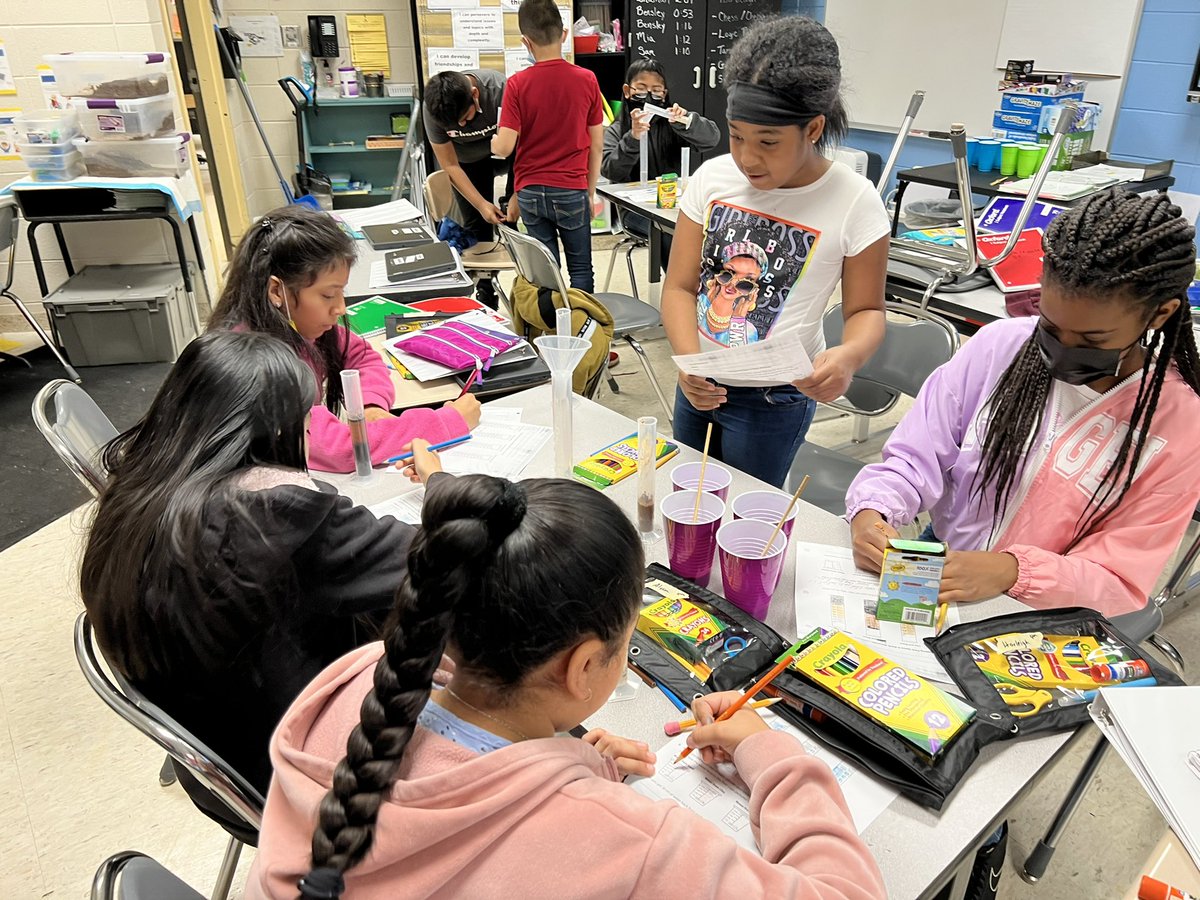 Laura Sicks tweet media