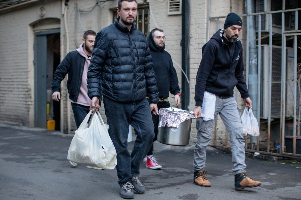 Outside a subway station in Kyiv, Ukraine, WCK partners bring pots of comforting soup &amp; hot tea for families sleeping inside. Residents come here each night to shelter underground for safety. #ChefsForUkraine 🇺🇦