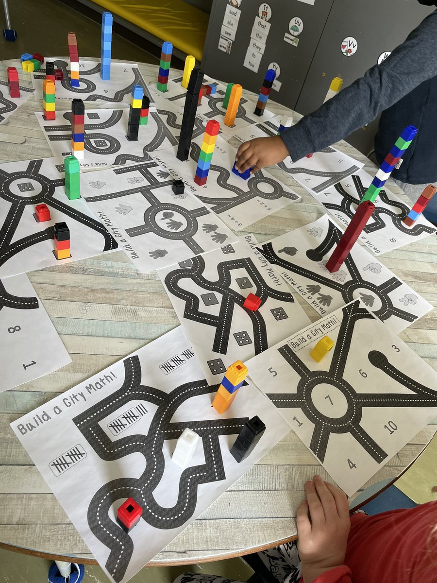 Mrs_Grant_'s tweet photo. Building a city using a variety of number representations 🔢🏙 @StRoseLimaOCSB https://t.co/IoA2GHiFQ7