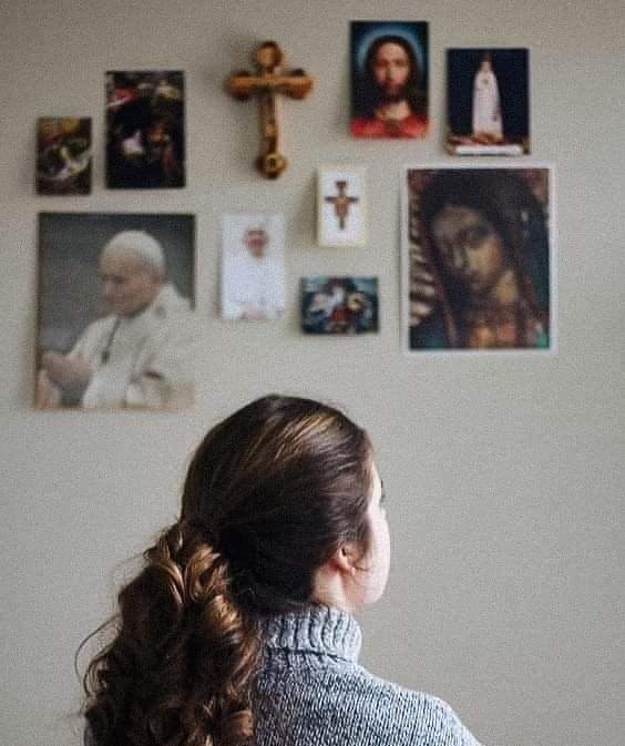 28isabelMaria's tweet photo. No todas las mujeres son iguales, algunas amamos a Dios 👑💕 https://t.co/xE34A38QyW
